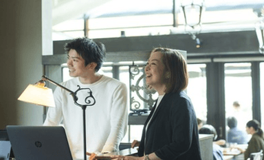 お客様一人ひとりに合わせた丁寧な接客が、あなたの“好き”を仕事に変えます。