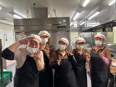 毎日の食事に“楽しみ”を添え、施設全体の食支援体制をリードする管理栄養士募集です！