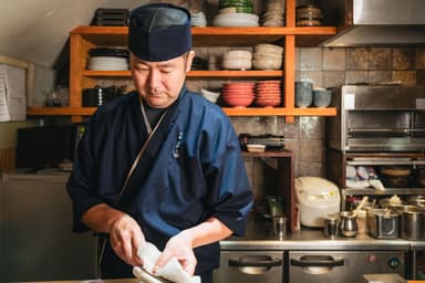 『北浜 よし田』にて調理スタッフを募集しています。