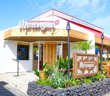 海外研修や自社のアカデミー、ワイナリー研修など、飲食の専門知識を深く学べる研修制度が充実しています。