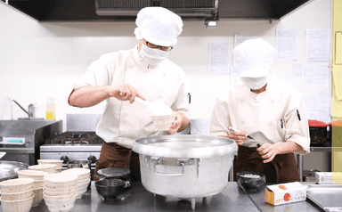 美味＋楽味＋健味を届ける調理師募集！集団調理やマネジメントの経験を活かして働きませんか