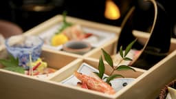 『ロイヤルホテルうお八』では、調理スタッフを募集しています。