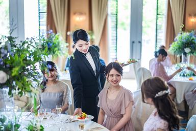 お客様を迎える準備から始まる、ホテルならではのおもてなし。