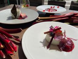 お客様の笑顔につながる一皿を、心を込めて仕上げていく仕事です。