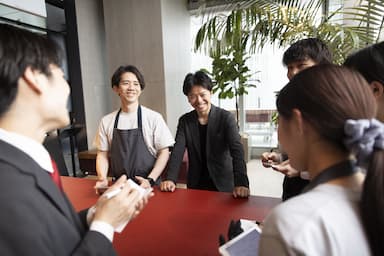 賞与は業績連動で年に2回（昨年実績：2か月分／支給メンバーも！）