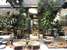 上場企業が運営するオシャレカフェ◎穏やかな雰囲気の中で明るい職場環境が魅力です。