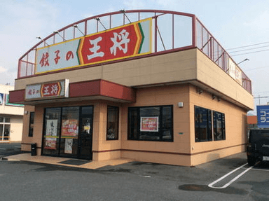スタッフ育成やシフト作成、売上管理などの店舗マネジメントを学び、店長等へキャリアアップ可能です。