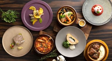 有名ホテル内の洗練されたレストランを舞台に、フレンチから和食まで幅広い調理技術を磨くことができます。