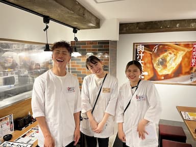 夢の実現のため助け合い、努力し合える集団でありたい。「身近な人を幸せにする」それが当社の理念です。