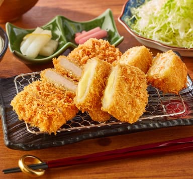 創業60年の実績を誇るとんかつ新宿さぼてんで店舗運営のノウハウが学べます