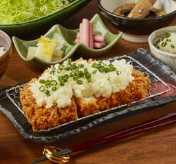 業界内でも高い給与水準と充実した待遇が揃っており、安定した生活基盤を築きながら働けます。