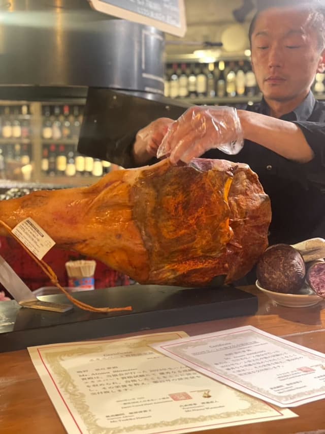 【前職給料考慮／日祝定休】自由に考え、自由に提案できる★あなたのアイデアが、明日の一皿になる♪ワインに寄り添う料理の奥深さを追求できる料理長候補を募集！