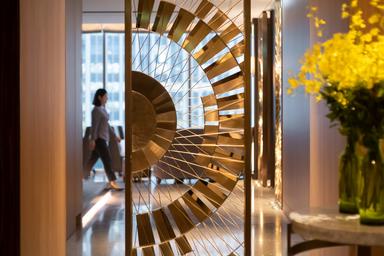 非日常のひとときを彩る上質なサービスを。