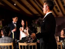 昭和18年創業「八芳園」が運営。家族・住宅手当など福利厚生も充実。