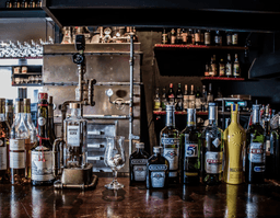 フレンチバル「ヴァプール」が ホールスタッフ募集