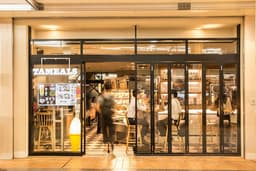 イタリアやオセアニア等の海外研修や産地訪問を通じ、本物の食材や料理の知識を楽しく学べる環境です。