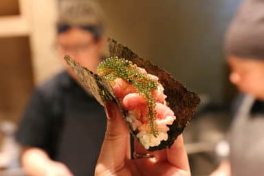 上場を目指す成長企業としてポストが急増中であり、店長から本社勤務まで希望に沿った昇進が目指せます。