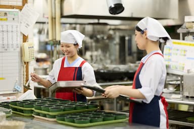 「ゆうゆうの里」の調理師として働きませんか？