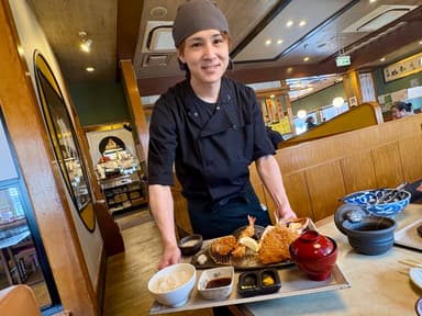 静岡で展開する3ブランドで、サービス経験を活かせるホールスタッフ募集！