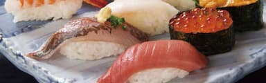 食材は毎朝魚市場に出向いて新鮮なものを仕入れます！本格的な回転寿司店で新たな一歩を踏み出そう♪