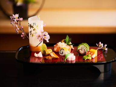 名匠の技を間近で学べる環境。本物の日本料理を追求できます。