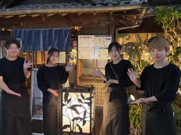 幅広い年齢のスタッフが活躍中☆4店舗だからこそできるスピード感と現場感でお店を盛り上げてください！