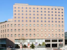 和洋問わず多彩な調理経験を積めるホテル勤務。