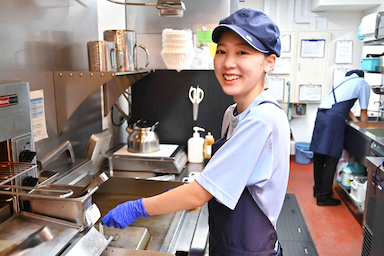 自信を持って提供できる商品を扱うブランドで、自信を持って業務に取り組んいきませんか！