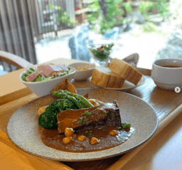 2027年8月開業のオーベルジュ立ち上げメンバー募集！カフェレストランと兼任で新店を盛り上げませんか