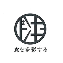 店長候補として売上管理やスタッフ育成、販促企画まで担当。裁量を持って店舗運営に携われます。