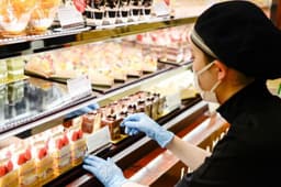 商業施設内でトップクラスの売上を誇る店舗を動かし、大きな金額をコントロールする醍醐味を実感できます。