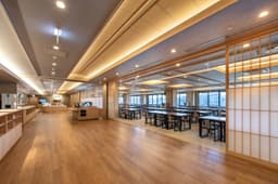 豊洲・横浜みなとみらいの都市型温浴リゾート。心に残るおもてなしで「また来たい」をつくる仕事です。