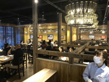 カジュアルイタリアン「VANSAN」の物件・加盟店開発に携わりませんか。本社勤務です。