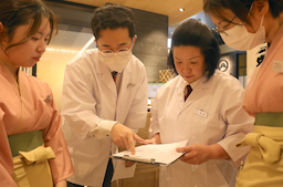 広島新店で新たなスタートをきりませんか。月給35万～52万円。 転職回数や今までの業界経験は不問です