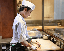 飲食店での調理経験があれば年数・ジャンルは不問です！質の高い料理人へと成長したい方はぜひ。