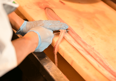 飲食店での調理経験があれば年数・ジャンルは不問です！質の高い料理人へと成長したい方はぜひ。