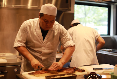 伝統を正しく継承してきた当社だからこそ、正しい日本食・本物を世界に向けて発信できると考えています。