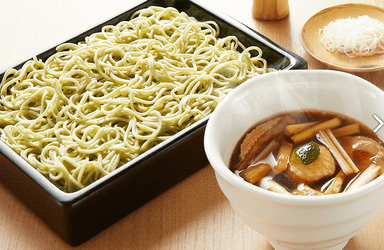 百余年変わらない味と技を引き継ぐそば職人になりませんか。神田の名店が調理スタッフを募集。未経験OK。