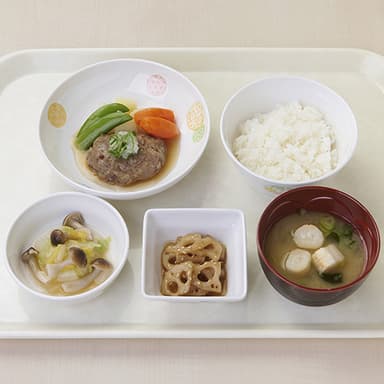 国立病院内での給食業務のため、景気などの変動を受けにくく安定した環境で安心して勤務できます。