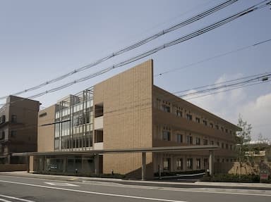 京都市内の高齢者向けの病院3施設で栄養士を募集◎