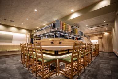 昭和57年創業。王子で長く親しまれてきた『回転寿司 飛鳥』で、新たな仲間を募集しています。