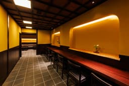 伝統ある「耕治」の味を継承。老舗ならではの確かな調理技術と、専門的な知識を深く学ぶことができます。