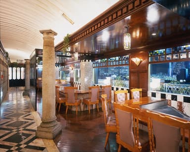 これまでの調理経験を活かしながら、鉄板焼という新たな技術を身につけたい方を募集します。