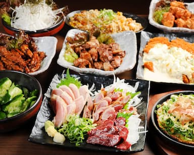ぢどり亭名物「もも炭火焼」、「チキン南蛮フライ」や「鶏のお刺身」など、九州は薩摩、本場の味をお届け。