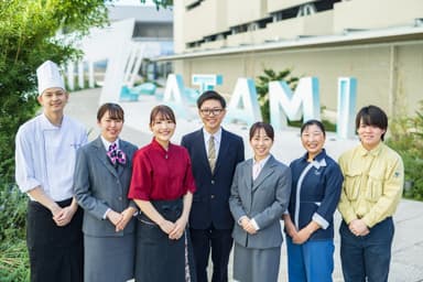 30～50代が活躍中。落ち着いた雰囲気の中でチームワークを大切に働ける職場です。