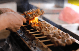 埼玉県・東京都内で展開する『焼鳥居酒屋 大（ビッグ）』が料理長候補を募集します。月給35万～40万円