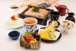 婚礼や宴会など“特別な一日”を彩る和食に携われる環境です。