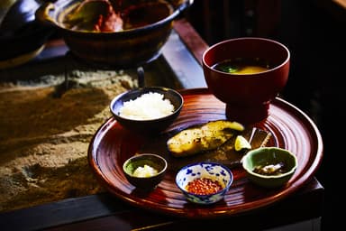 伊勢海老や旬の厳選食材を活かした和食調理に加え、新規メニューやコース開発のアイデアを発揮できます