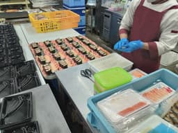 【接客なしで作業に集中！】地域の食卓を彩るお弁当や惣菜を丁寧にお届けしています