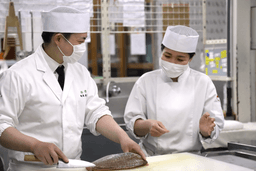 20代～40代が活躍中「料理を学びたい」「料理人として活躍したい」というあなたをサポートします！